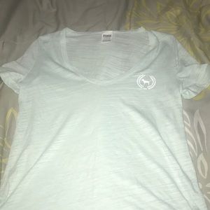 v neck tee